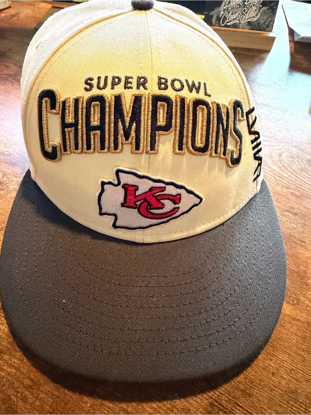 New Era White and Gray Kansas City Chiefs 'Super Bowl Champions' Hat